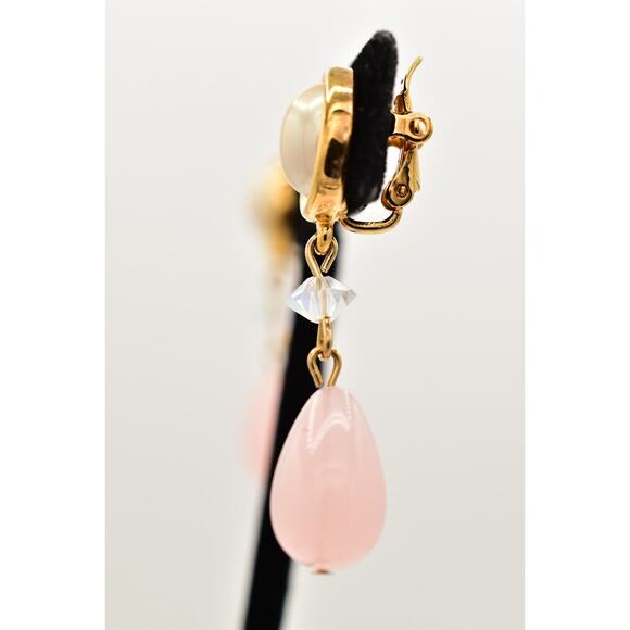 Trifari Vintage Clip Earrings Dangle Pink Beaded Pearl Gold Tone Signed BinBF - Picture 11 of 12